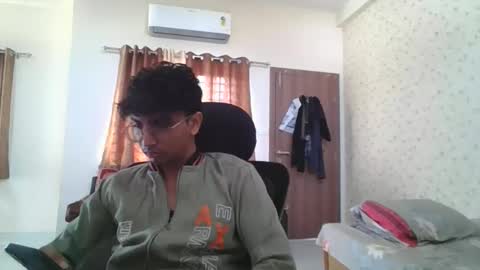 Snapshot of maskboyz2004 chatting on November 23, 2025, 4:12 am Mask Boy online show from November 23, 2025, 4:12 am