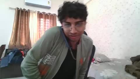 Snapshot of maskboyz2004 chatting on November 26, 2025, 4:35 am Mask Boy online show from November 26, 2025, 4:35 am