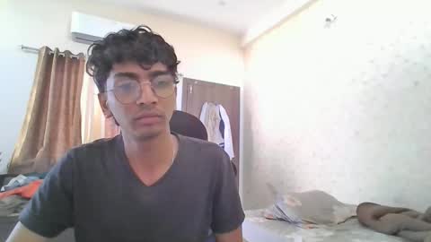 Snapshot of maskboyz2004 chatting on December 23, 2025, 5:16 am Mask Boy online show from December 23, 2025, 5:16 am