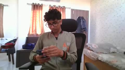 Snapshot of maskboyz2004 chatting on January 6, 2026, 3:43 am Mask Boy online show from January 6, 2026, 3:43 am