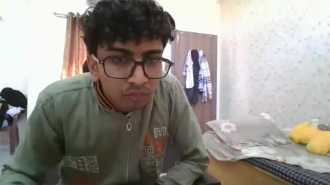 Snapshot of maskboyz2004 chatting on January 9, 2026, 4:37 am Mask Boy online show from January 9, 2026, 4:37 am