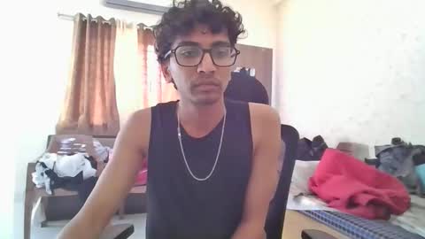 Snapshot of maskboyz2004 chatting on February 5, 2026, 5:12 am Mask Boy online show from February 5, 2026, 5:12 am