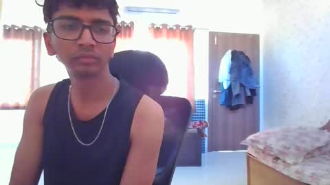 Snapshot of maskboyz2004 chatting on March 7, 2026, 2:52 am Mask Boy online show from March 7, 2026, 2:52 am