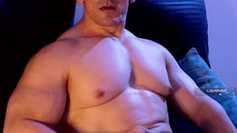 Snapshot of masked_bodybuilder chatting on January 18, 2025, 8:09 pm masked_bodybuilder online show from January 18, 2025, 8:09 pm