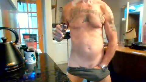 Masked Masturbation Couple online show from June 24, 2026, 4:44 am