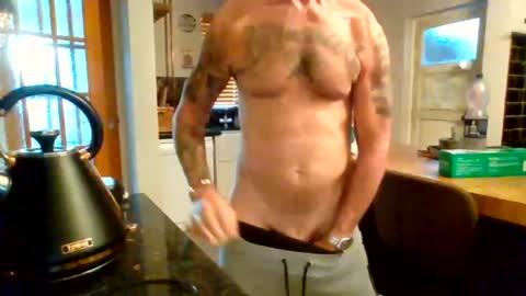 Masked Masturbation Couple online show from July 24, 2026, 5:05 am