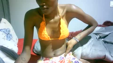 Snapshot of maskgang001 chatting on December 19, 2025, 3:13 am maskgang001 online show from December 19, 2025, 3:13 am