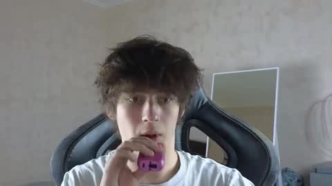 Snapshot of mason_jr chatting on October 21, 2025, 7:14 pm mason_jr online show from October 21, 2025, 7:14 pm