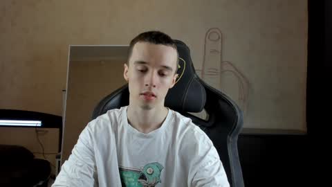 Snapshot of mason_warhol chatting on January 7, 2025, 10:52 pm Mason online show from January 7, 2025, 10:52 pm