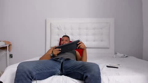 Snapshot of massagem_spa chatting on February 28, 2025, 1:37 am Lucas online show from February 28, 2025, 1:37 am