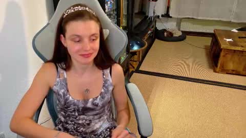 Snapshot of massageofyourlife chatting on March 13, 2026, 8:04 pm Queeny Kathy Online at 2030 MEZ Sunday Wednesday online show from March 13, 2026, 8:04 pm