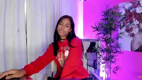 massielhot online show from May 19, 2026, 7:09 pm