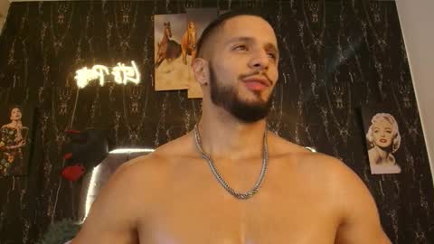 massimo_greco2 online show from November 4, 2025, 9:36 pm