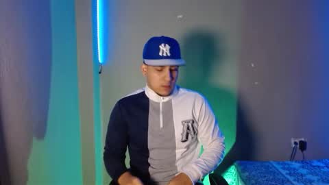 massimo_vidal online show from November 24, 2025, 12:21 am