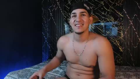 massimo_vidal online show from May 17, 2026, 8:49 pm