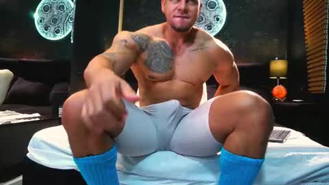 massimowalton2 online show from November 29, 2025, 1:25 pm