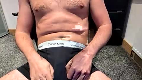 massive1oad online show from December 15, 2024, 12:17 pm