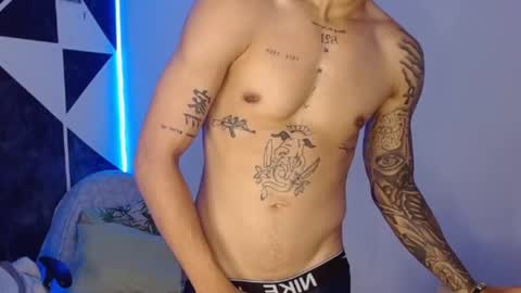 Snapshot of master_black777 chatting on September 14, 2025, 12:32 am master_black777 online show from September 14, 2025, 12:32 am