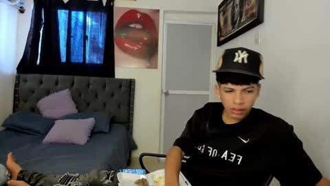 master_boy28 online show from April 22, 2026, 5:36 pm