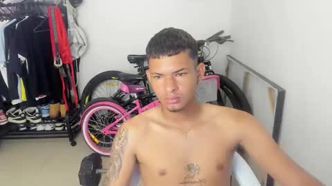 master_boy28 online show from April 23, 2026, 5:48 pm