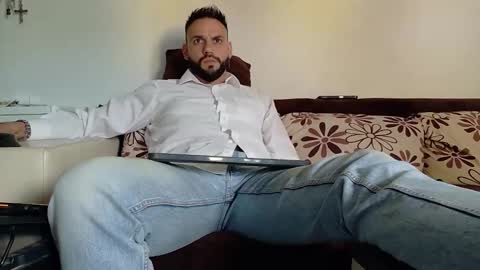 Snapshot of master_roberto333 chatting on May 2, 2026, 1:16 pm SIR online show from May 2, 2026, 1:16 pm