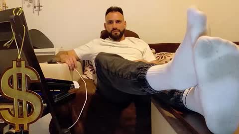 Snapshot of master_roberto333 chatting on May 9, 2026, 8:36 pm SIR online show from May 9, 2026, 8:36 pm