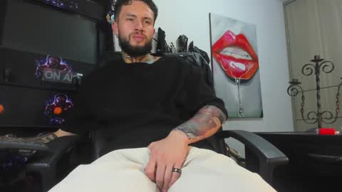 Snapshot of master_steven_01 chatting on December 12, 2024, 2:15 am steven online show from December 12, 2024, 2:15 am