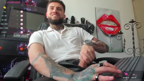 Snapshot of master_steven_01 chatting on December 19, 2024, 9:06 pm steven online show from December 19, 2024, 9:06 pm