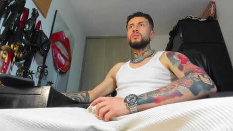 Snapshot of master_steven_01 chatting on January 25, 2025, 11:11 pm steven online show from January 25, 2025, 11:11 pm