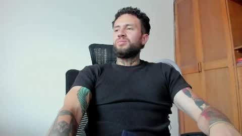 Snapshot of master_steven_01 chatting on May 19, 2026, 10:16 pm steven online show from May 19, 2026, 10:16 pm