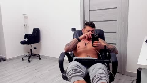 Snapshot of masterchris12 chatting on December 4, 2024, 11:46 pm masterchris12 online show from December 4, 2024, 11:46 pm