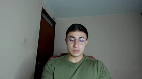 Snapshot of masterfiterotic chatting on March 11, 2025, 2:32 am masterfiterotic online show from March 11, 2025, 2:32 am
