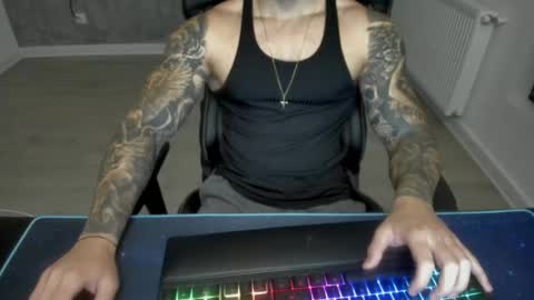 Snapshot of masterkingmuscle chatting on December 3, 2024, 6:49 pm masterkingmuscle online show from December 3, 2024, 6:49 pm
