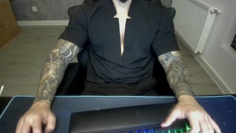 Snapshot of masterkingmuscle chatting on December 20, 2024, 9:06 pm masterkingmuscle online show from December 20, 2024, 9:06 pm