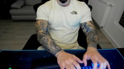 Snapshot of masterkingmuscle chatting on March 4, 2025, 8:16 pm masterkingmuscle online show from March 4, 2025, 8:16 pm