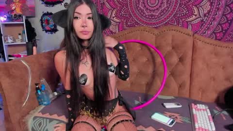 Snapshot of masterr_and_kittyy chatting on April 5, 2026, 4:20 am online show from April 5, 2026, 4:20 am