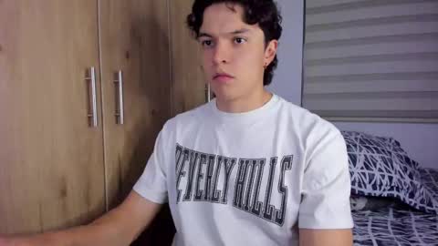 mastrangelo_x online show from September 30, 2025, 4:17 am