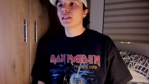 mastrangelo_x online show from May 14, 2026, 4:08 am
