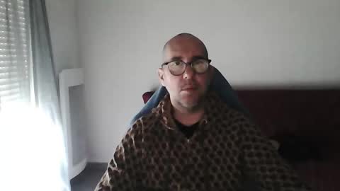 mat11efou online show from November 11, 2025, 10:48 am