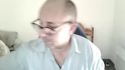 mat11efou online show from December 21, 2025, 1:18 pm