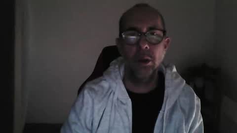 Snapshot of mat11efou chatting on February 27, 2026, 9:31 am mat11efou online show from February 27, 2026, 9:31 am