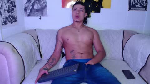 Snapshot of mat_kush chatting on January 23, 2025, 2:44 am Matt online show from January 23, 2025, 2:44 am