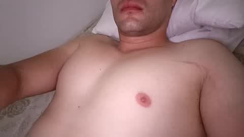 Snapshot of mateo2803 chatting on March 5, 2026, 10:28 pm mateo2803 online show from March 5, 2026, 10:28 pm