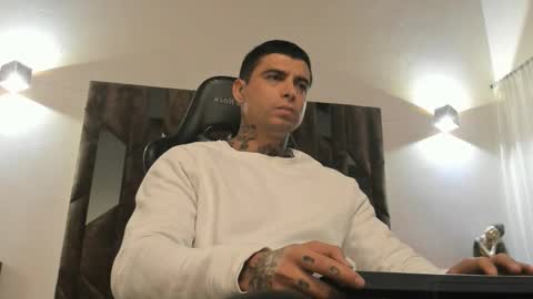 Snapshot of mateo_dilucajs1 chatting on November 19, 2025, 9:53 am mateo_dilucajs1 online show from November 19, 2025, 9:53 am