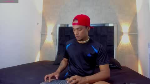 Mateo and Noah online show from November 4, 2025, 4:28 pm