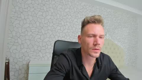 Snapshot of mateobenjamin chatting on December 5, 2024, 5:06 pm MateoBenjamin online show from December 5, 2024, 5:06 pm