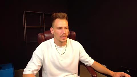 Snapshot of mateobenjamin chatting on December 8, 2024, 5:22 pm MateoBenjamin online show from December 8, 2024, 5:22 pm