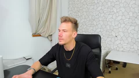 Snapshot of mateobenjamin chatting on January 6, 2025, 7:45 pm MateoBenjamin online show from January 6, 2025, 7:45 pm