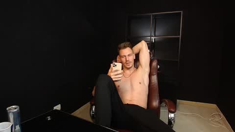 Snapshot of mateobenjamin chatting on January 14, 2025, 10:12 pm MateoBenjamin online show from January 14, 2025, 10:12 pm