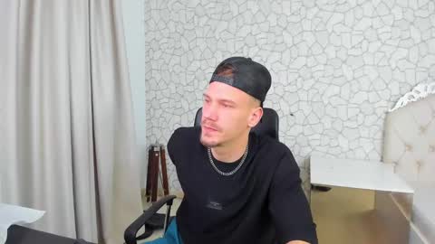 Snapshot of mateobenjamin chatting on January 22, 2025, 7:34 pm MateoBenjamin online show from January 22, 2025, 7:34 pm